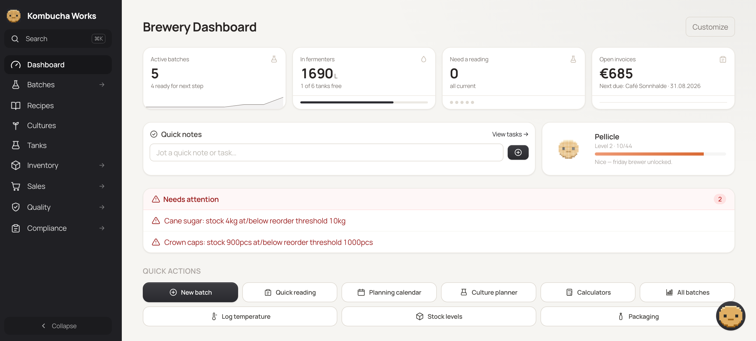 The BrauMo dashboard: active batches, litres in fermenters, low-stock alerts and quick actions.